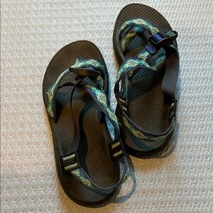 Women’s Chaco Strappy Sandals Size 8